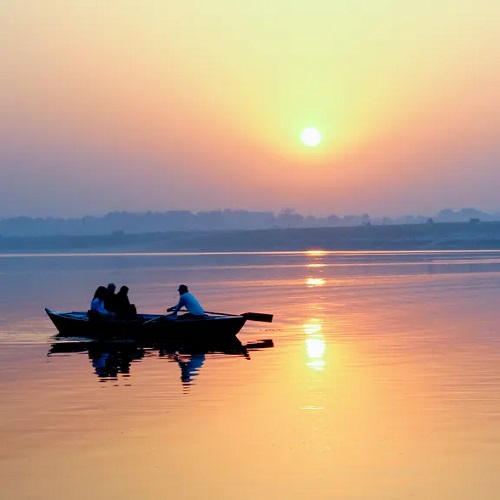 SUNRISE BOAT RIDE